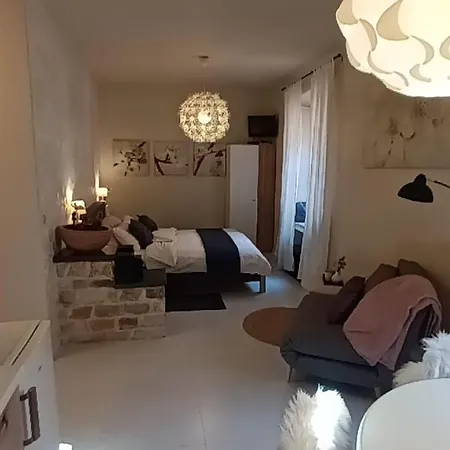 Leut Apartment *